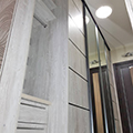 Шкаф-купе в прихожую с открытой секцией