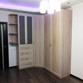 Угловая стеночка с распашными дверьми